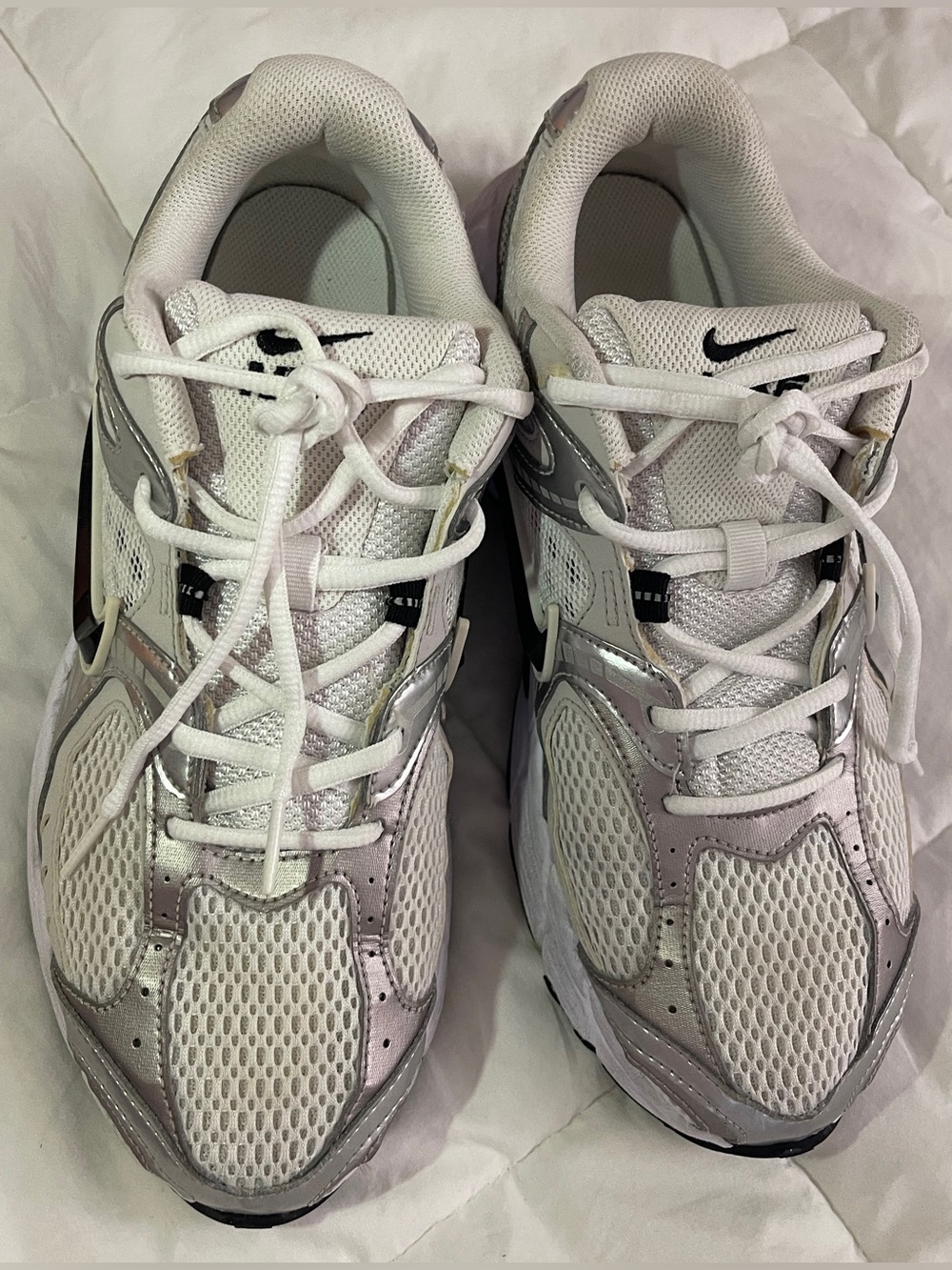Nike V5 RNR White Grey Men’s Size 10 / Women’s 11